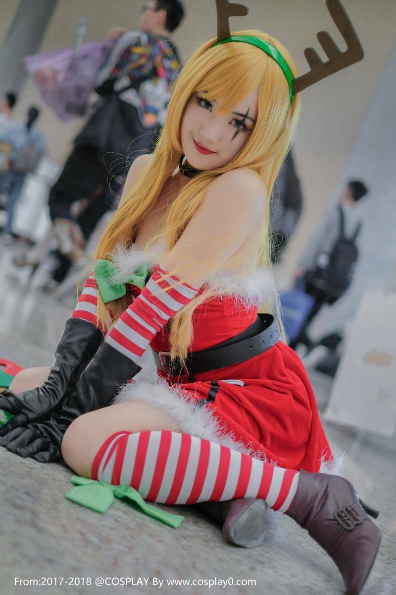 二次元萌妹子lol卡特琳娜圣诞冰雪Cosplay(图4)