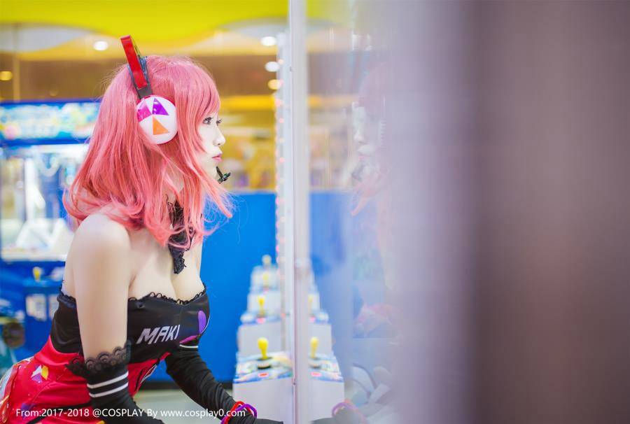 可爱萝莉啾小妍Cosplay西木野真姬电玩觉醒同人本子(图5)