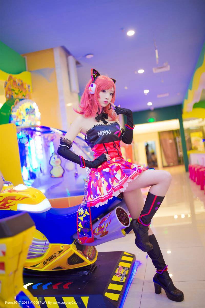 可爱萝莉啾小妍Cosplay西木野真姬电玩觉醒同人本子(图2)