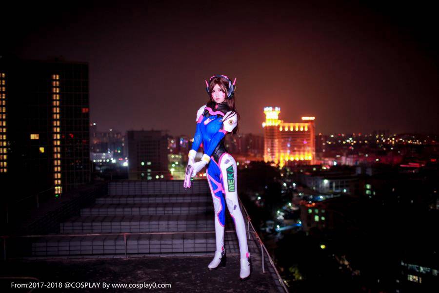 半次元萌芽儿守望先锋D.va同人本子Cos(图9)