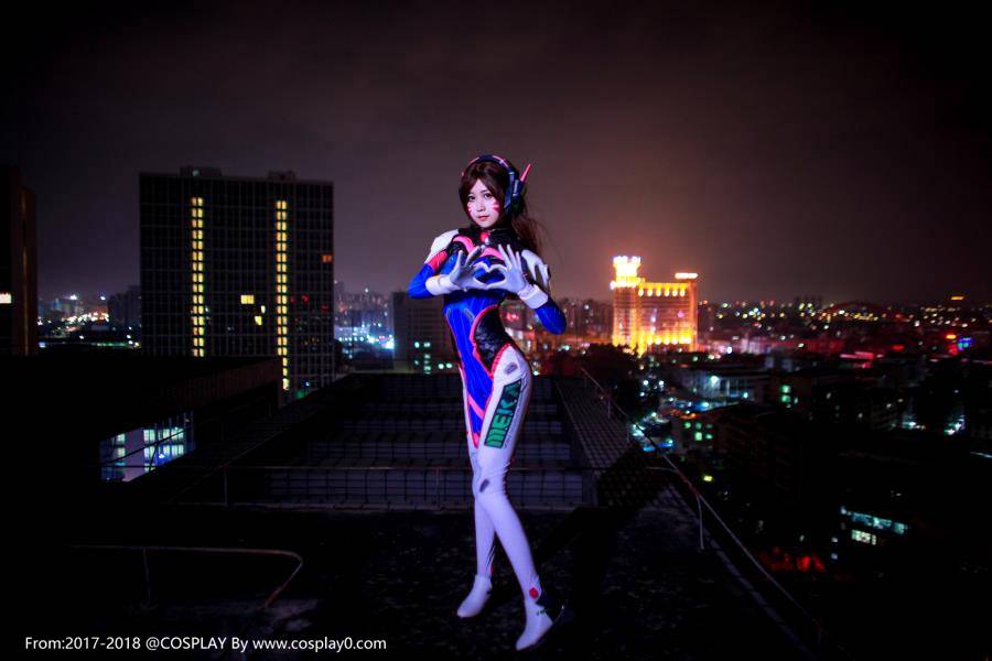 半次元萌芽儿守望先锋D.va同人本子Cos(图6)