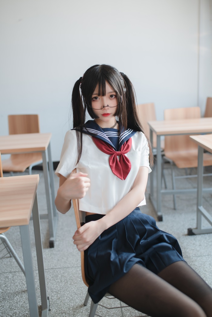 微博红人Coser@五更百鬼 JK制服【43P/431MB】(图2)