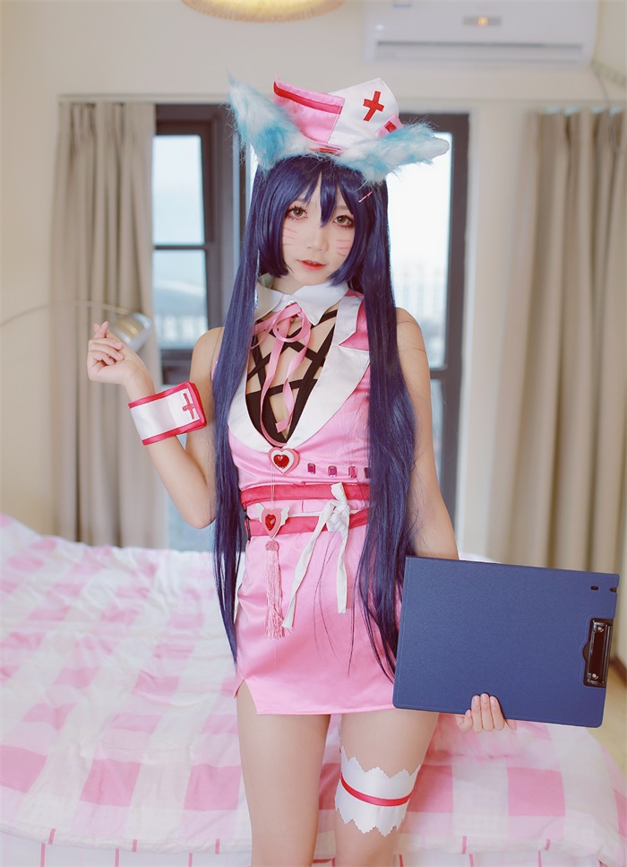 微博红人Coser@五更百鬼 阿狸护士服【37P/174MB】(图3)