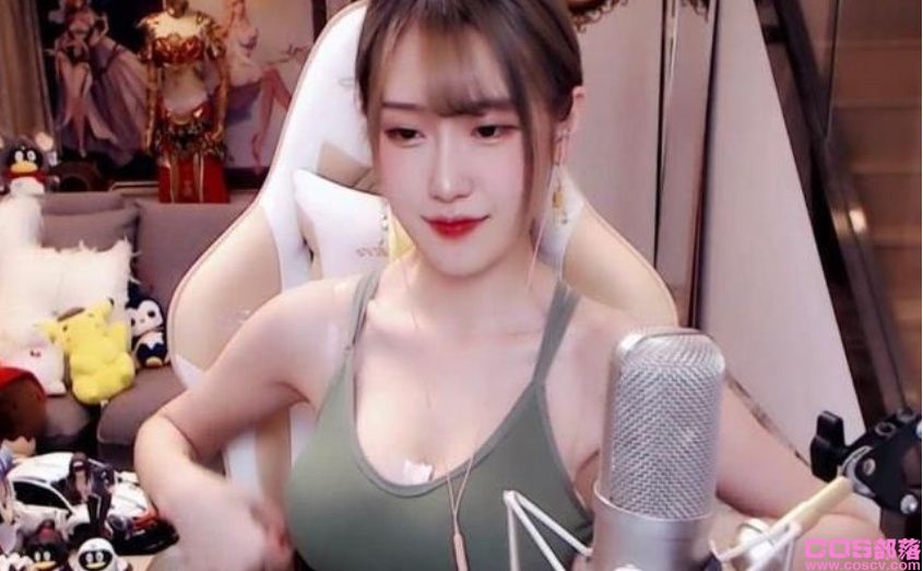 腐团儿怎么了？腐团儿穿深V吊带装遭超管警告(图7)