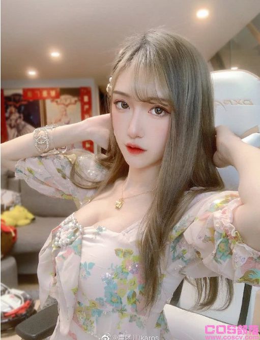 腐团儿怎么了？腐团儿穿深V吊带装遭超管警告(图2)