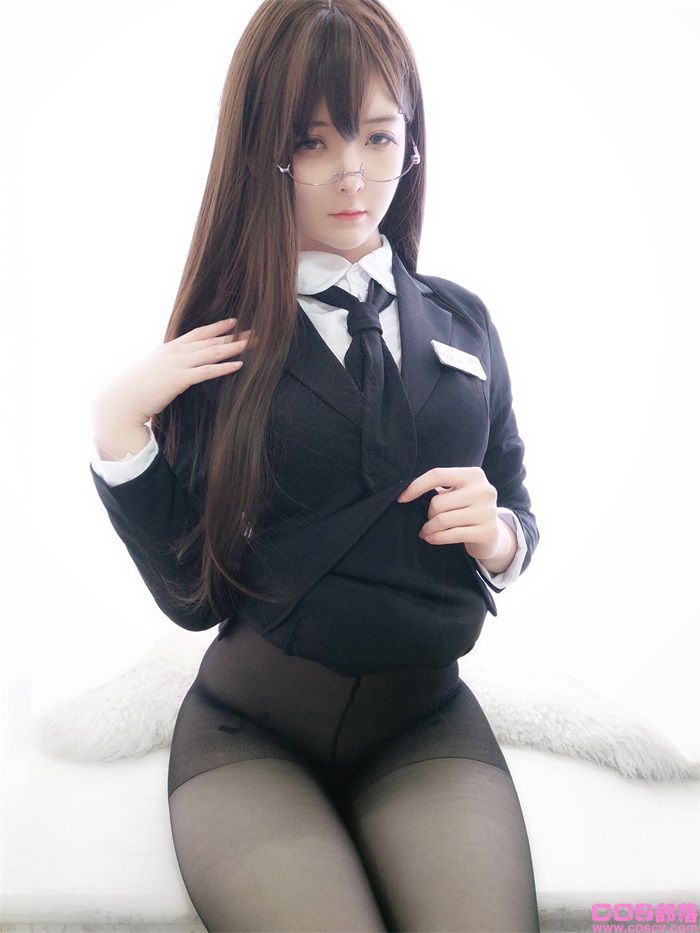 微博妹纸@一小央泽-助理姐姐【51P/4V/96.9MB】(图2)