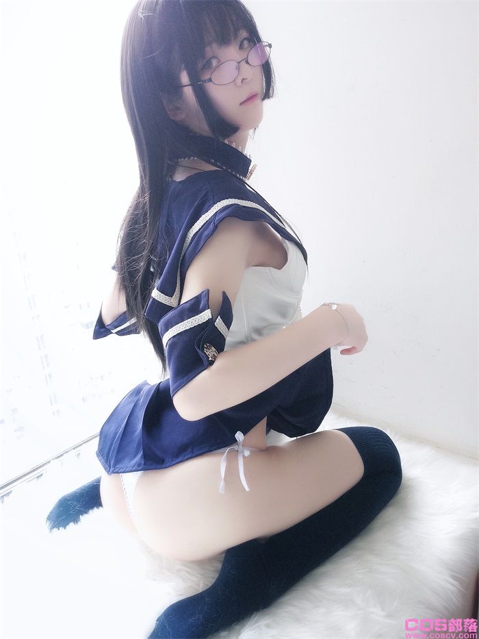 微博妹纸@一小央泽-武士刀与水手服【51P/347MB】(图2)