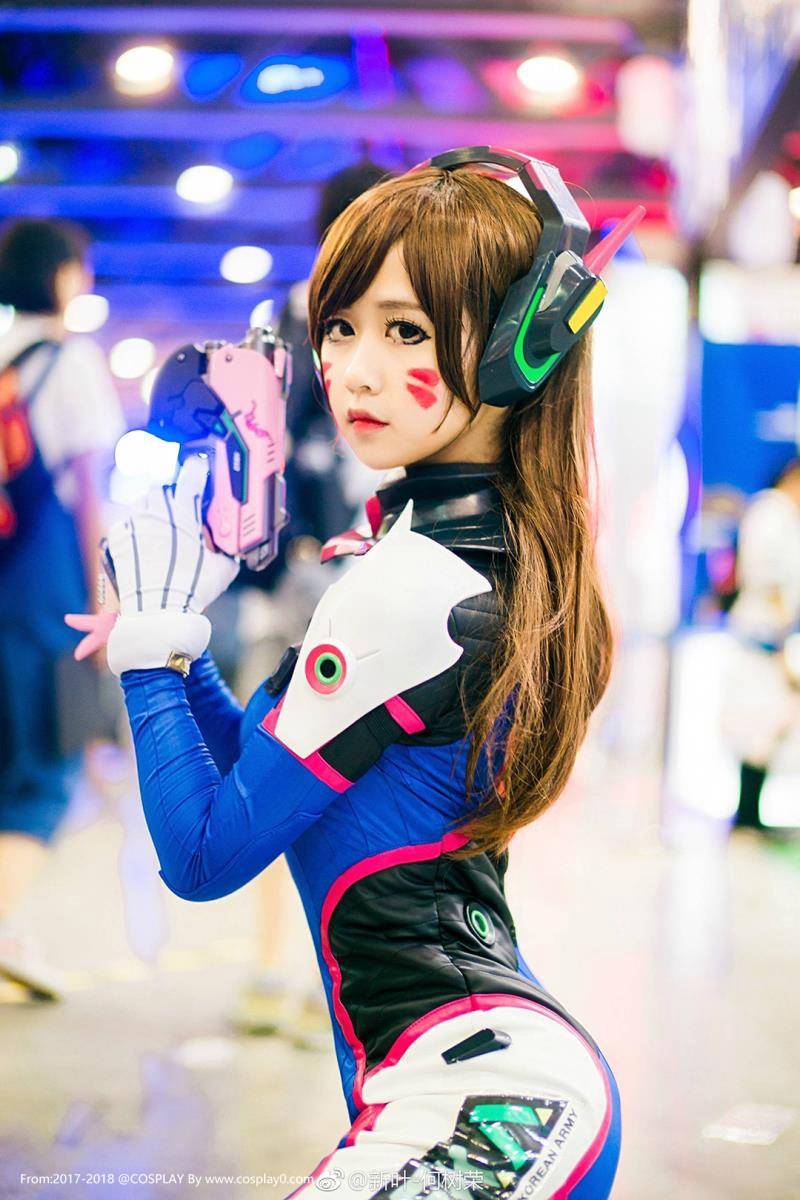 半次元萌芽儿漫展场照守望先锋D.vaCosplay(图2)