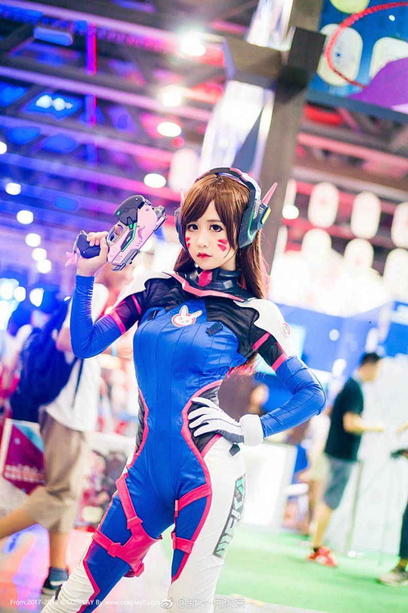 半次元萌芽儿漫展场照守望先锋D.vaCosplay(图6)