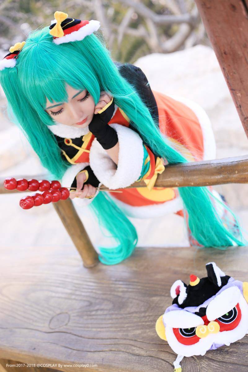 兽耳萝莉双马尾扮演VOCALOID初音未来Coser(图3)