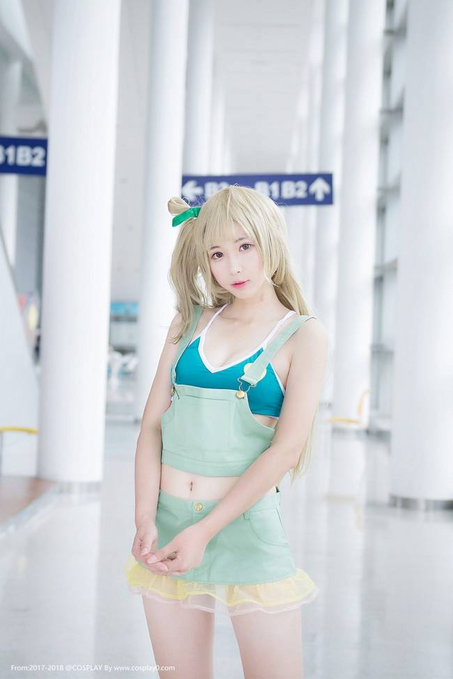 二次元萌妹子大长腿南小鸟Cosplay(图5)