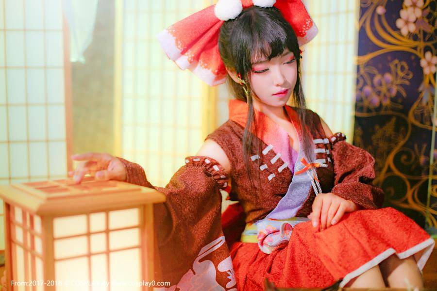 东方Project博丽灵梦萌妹子古风Cosplay(图8)