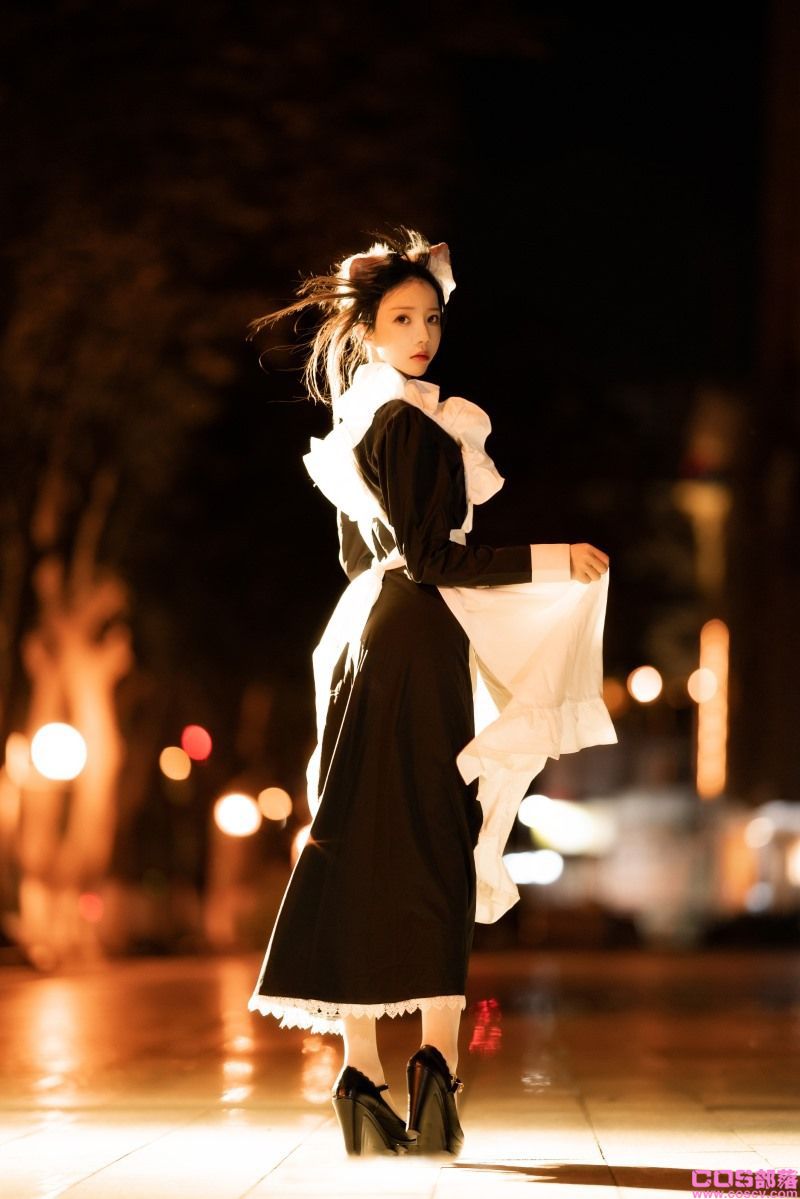 人气Coser@桜桃喵 长裙妹抖（夜）【19P/647MB】(图3)