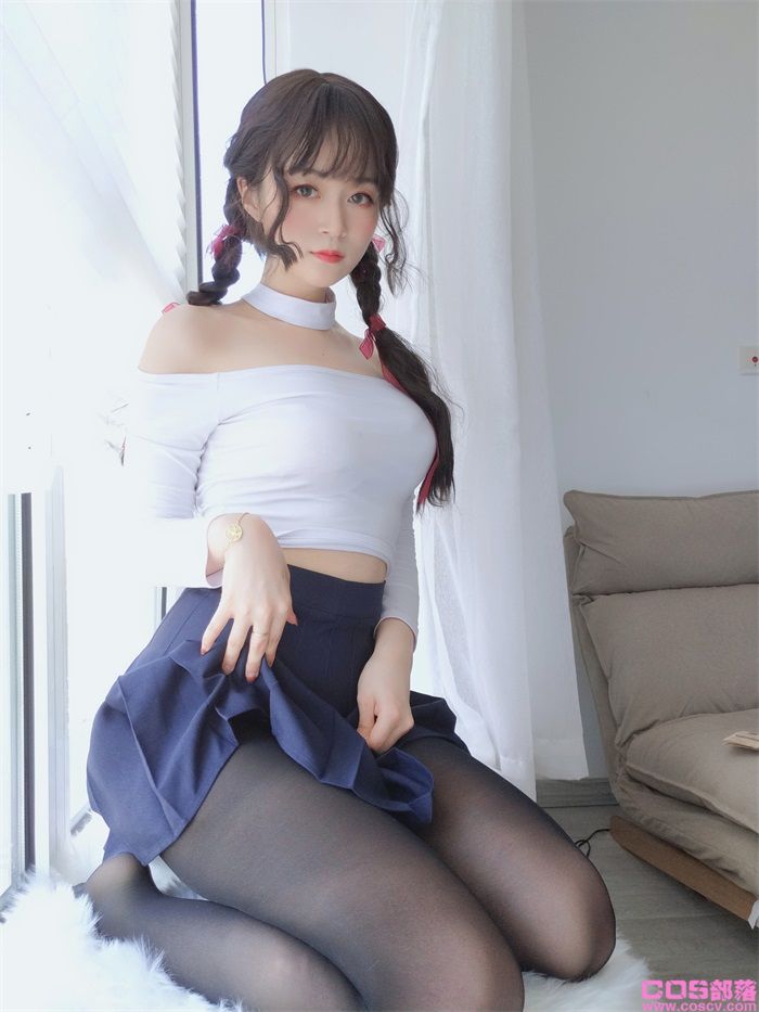 人气动漫Coser@白银81_邻家大姐姐的嘿丝【45P/1V/223MB】(图2)