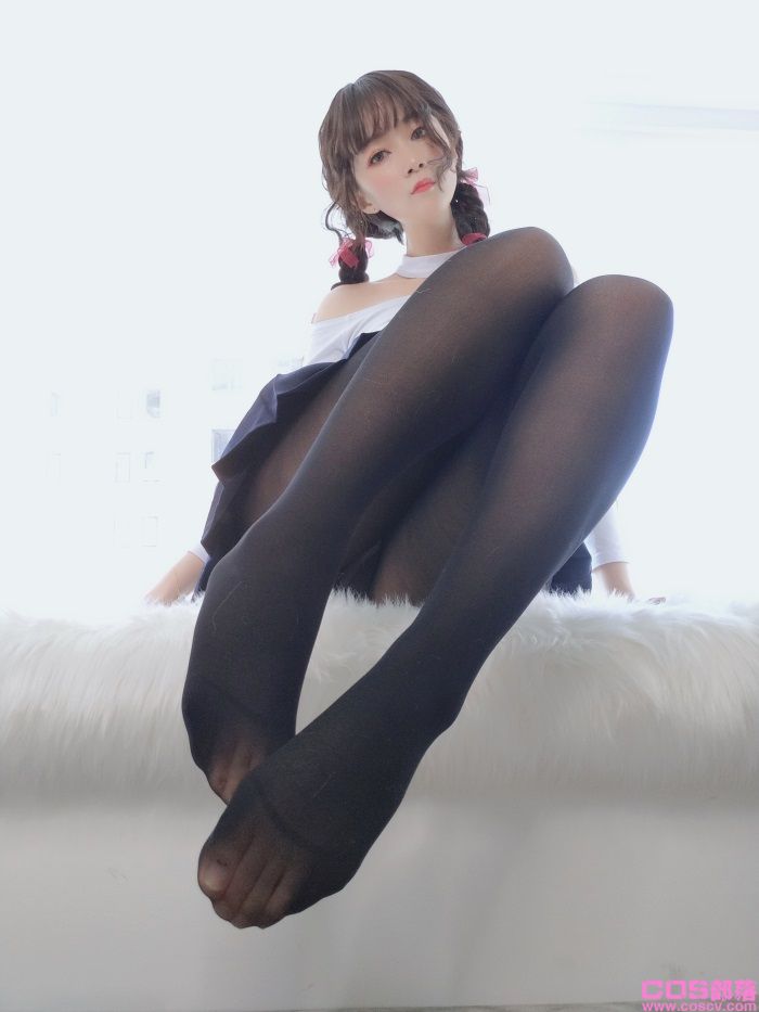 人气动漫Coser@白银81_邻家大姐姐的嘿丝【45P/1V/223MB】(图3)