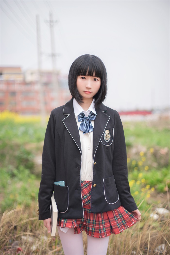轻兰映画少女写真 VOL.016【74P/1V/969MB】(图2)