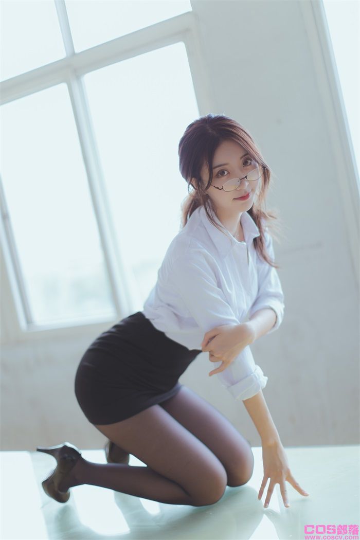 微博红人动漫Coser@-黑川-教师【97P/489MB】(图3)