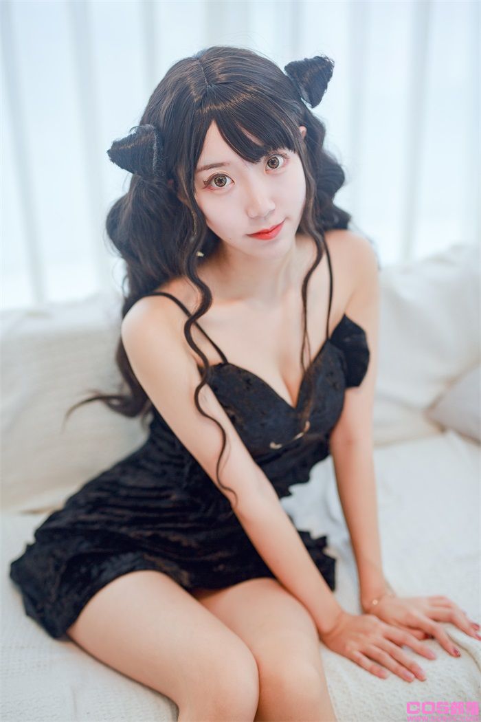微博红人动漫Coser@-黑川-小恶魔黑裙子【31P/374MB】(图3)