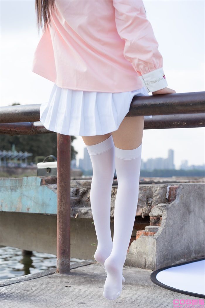 罗利丝控-喵写真 Vol.010 江边的马尾妹【66P/492MB】(图2)