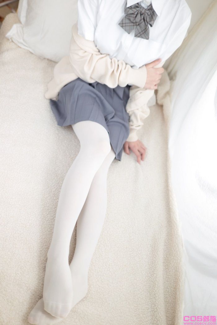罗利丝控-喵写真 Vol.017 美腿要配个丝袜【86P/514MB】(图3)