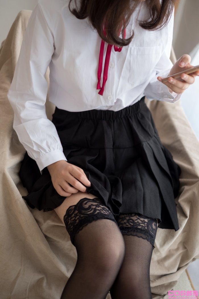 罗利丝控-喵写真 Vol.019 嘿丝蕾边校服【96P/824MB】(图3)
