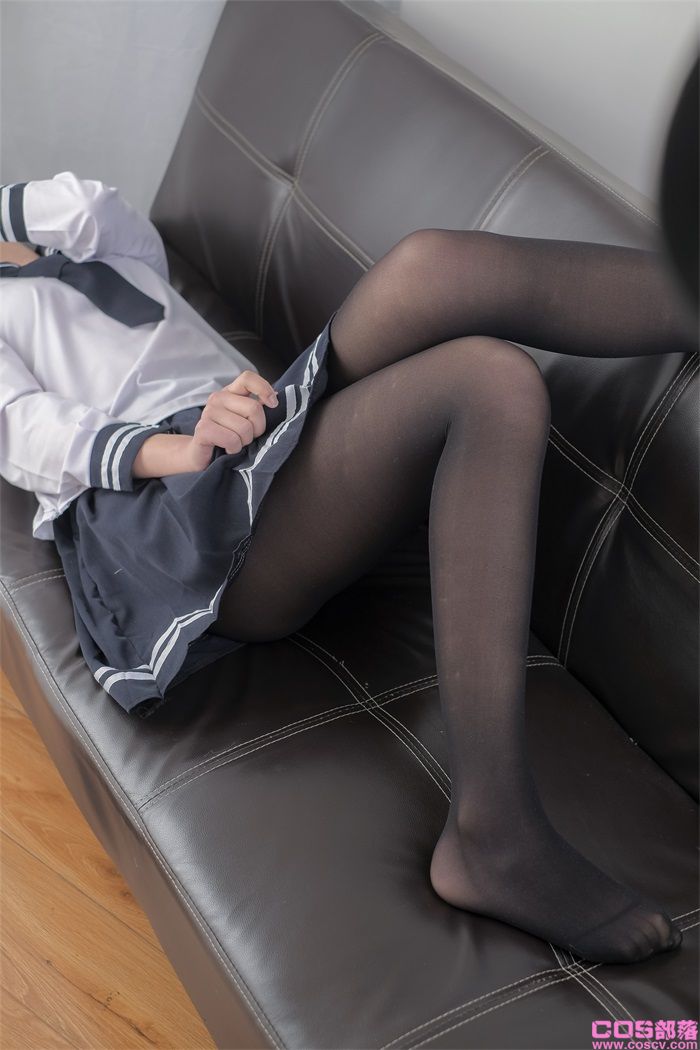 罗利丝控-喵写真 R15 赠03【53P/1V/235MB】(图3)