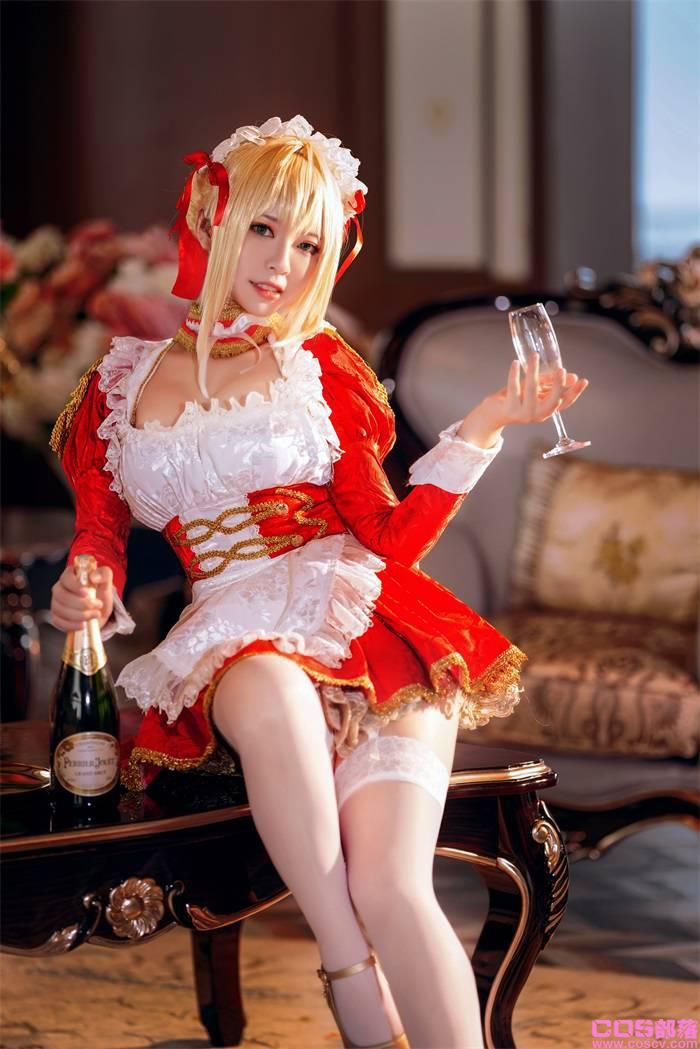 微博人气Coser@半半子 - 尼禄女仆【42P/1V/505MB】(图2)