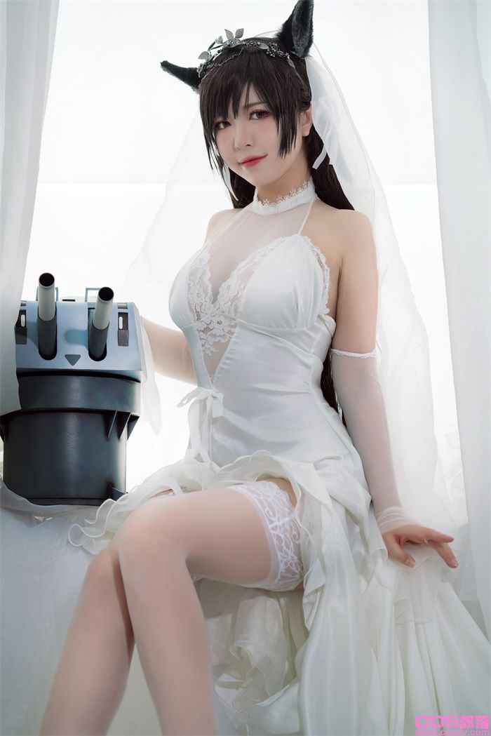 微博人气Coser@半半子 爱宕花嫁【30P/1V/162MB】(图4)