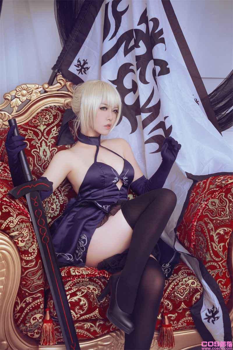 微博人气Coser@半半子&索索 黑贞3【12P/37MB】(图2)