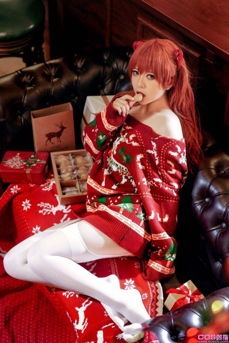 微博人气Coser@半半子 式波 ASUKA Christmas【40P/153MB】(图4)