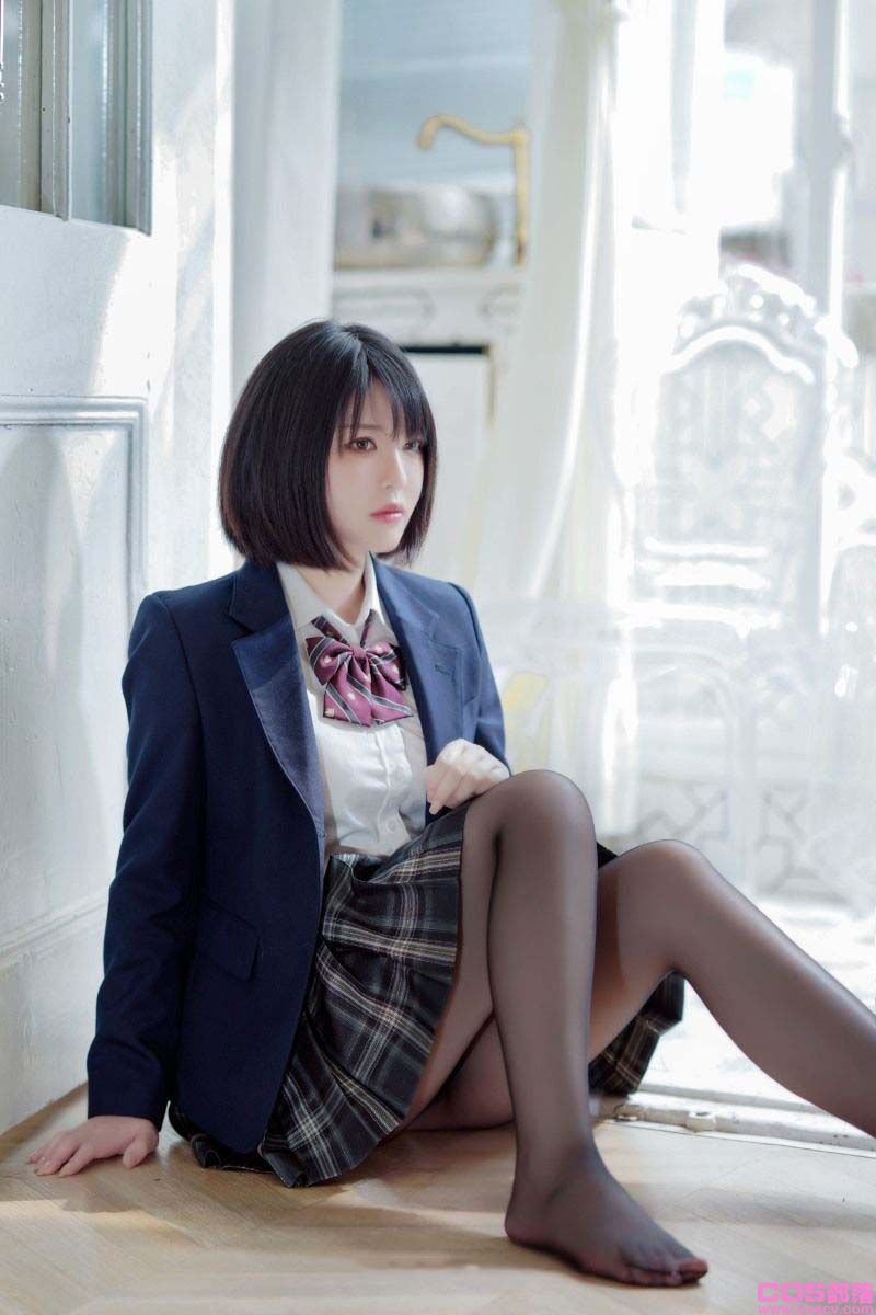 微博人气Coser@半半子 彼女の制服姿が好き【54P/84MB】(图2)
