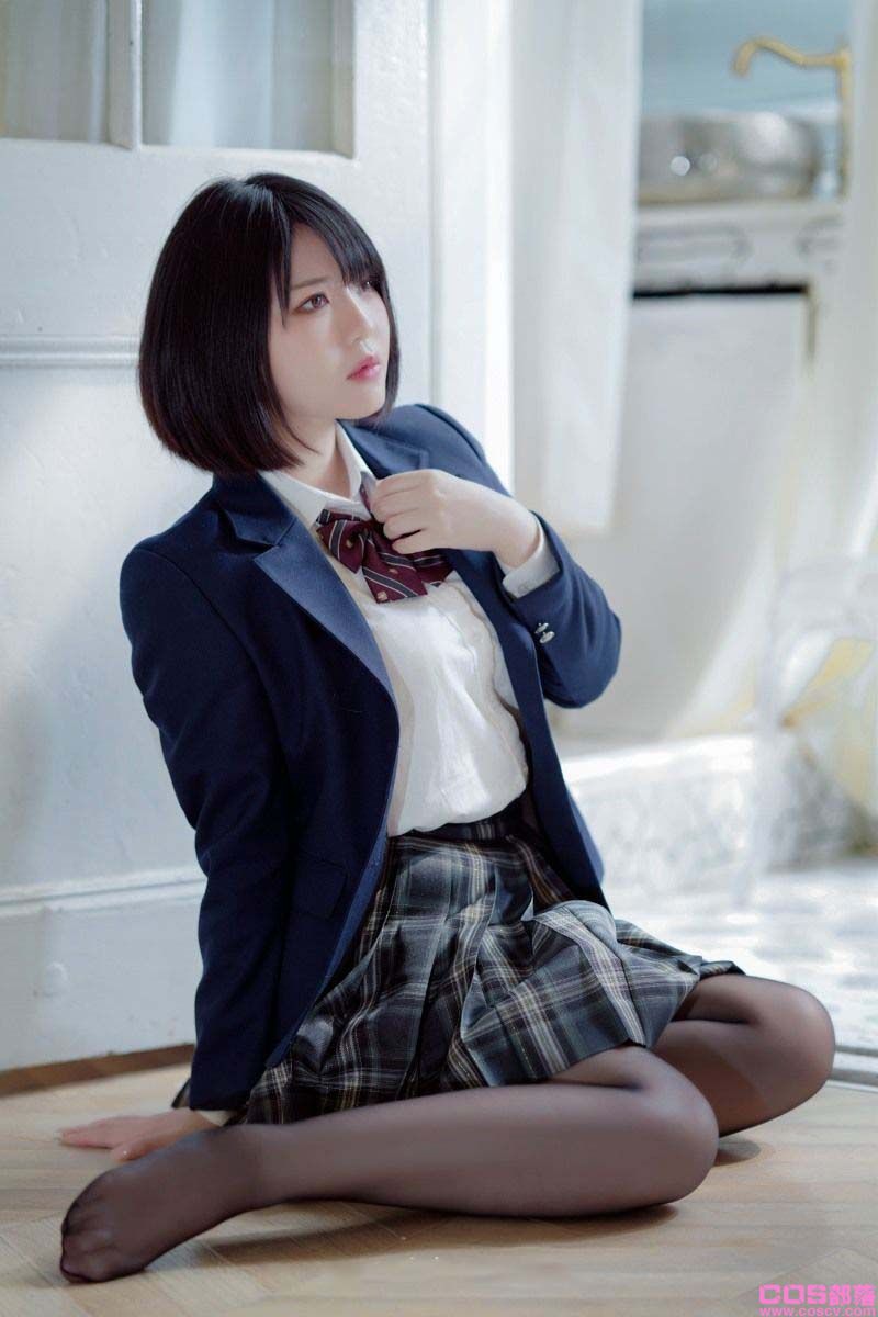 微博人气Coser@半半子 彼女の制服姿が好き【54P/84MB】(图3)