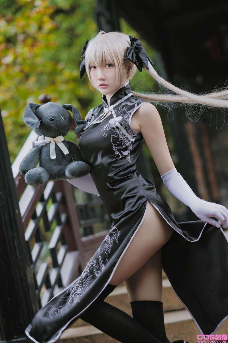 动漫Coser@瓜希酱 穹妹 黑旗袍【14P/78MB】(图2)