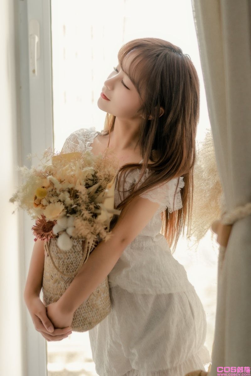 知名动漫博主@蠢沫沫 大象 白睡衣【29P/271MB】(图2)