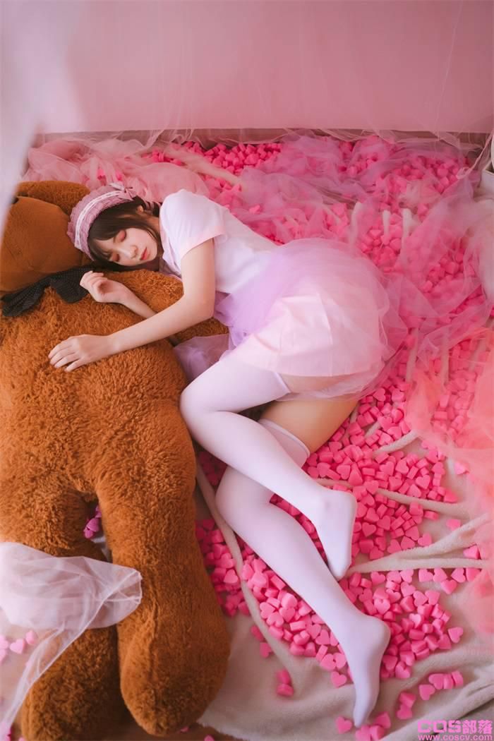 网紅妹纸@疯猫ss - 丝袜狂想曲(粉)【54P/623MB】(图1)