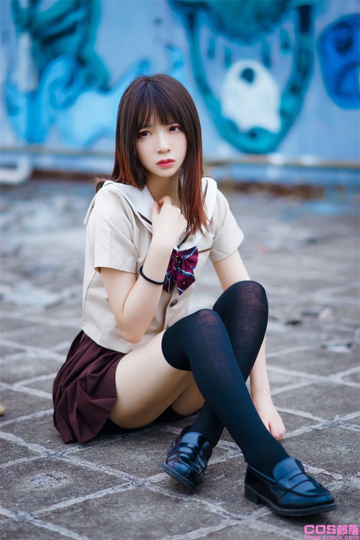 网紅妹纸@疯猫ss - 丝袜狂想曲(伞)【42P/572MB】(图1)
