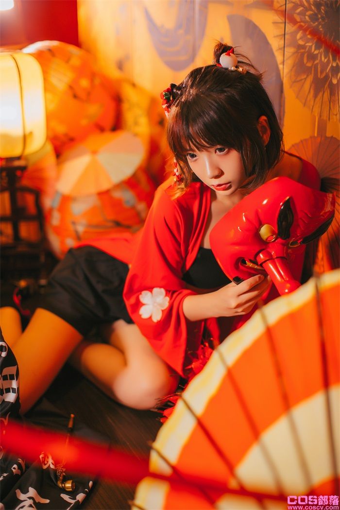 网紅Coser@疯猫ss - 红色羽衣【15P/192MB】(图1)