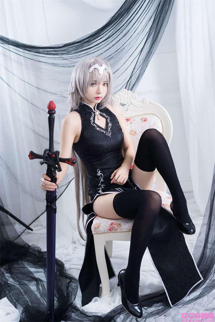 网紅Coser@疯猫ss -黑骑士【16P/58.4MB】(图2)