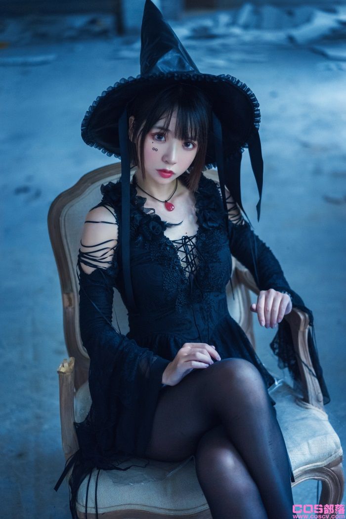 网紅Coser@疯猫ss - 巫女【27P/386MB】(图4)