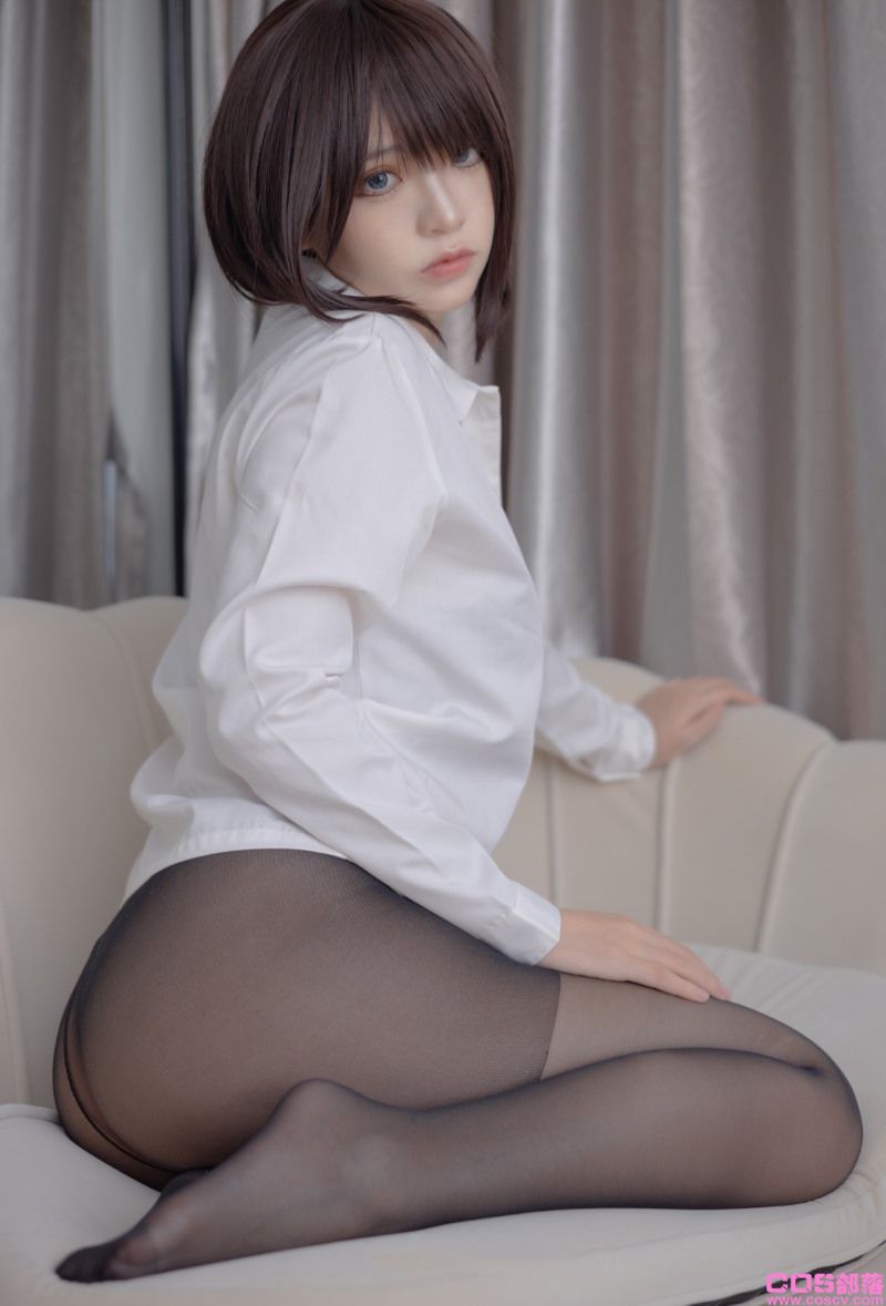 网紅Coser@疯猫ss OL (双11)【40P/4V/598MB】(图4)