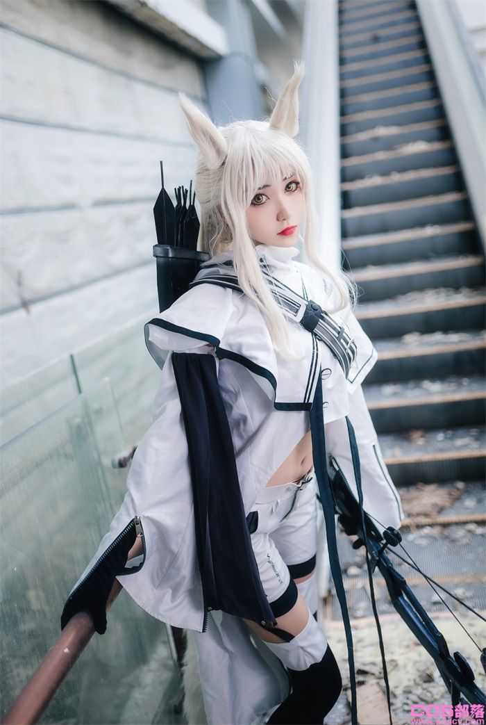微博红人动漫Coser@南桃Momoko 白金常服【17P/34.2MB】(图3)