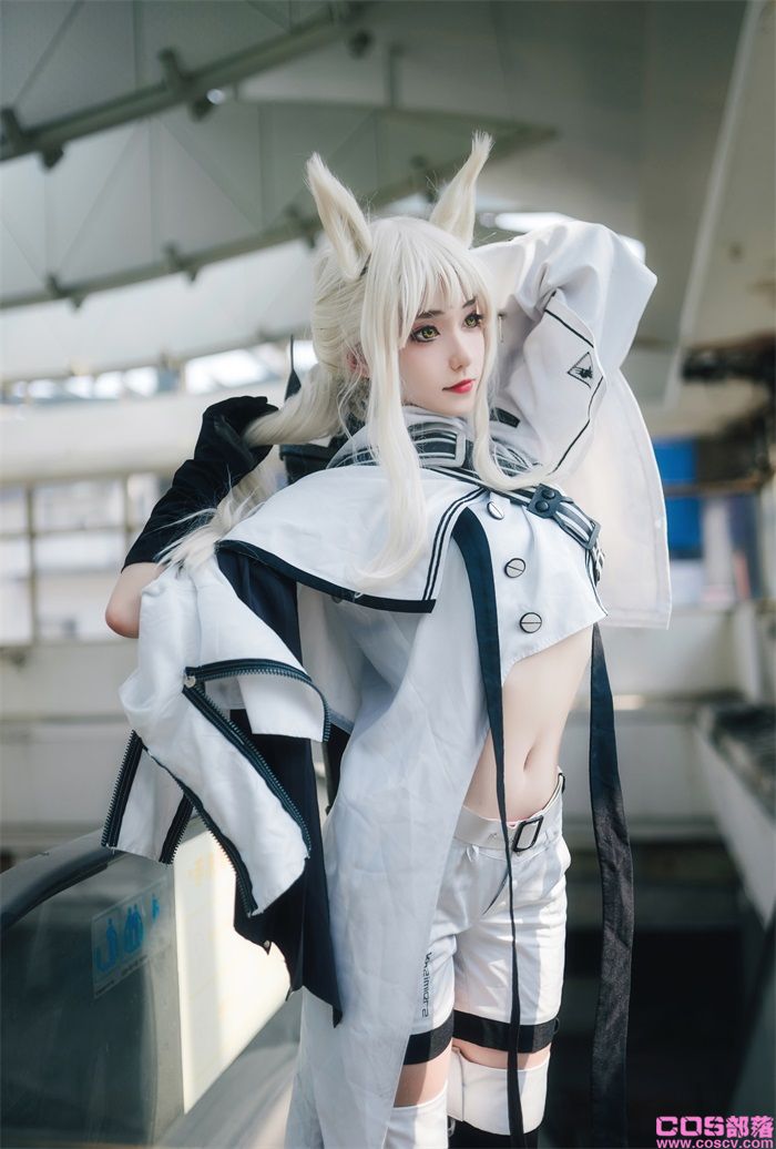 微博红人动漫Coser@南桃Momoko 白金常服【17P/34.2MB】(图2)