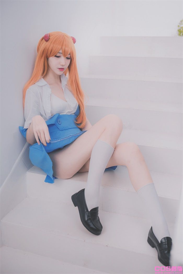 微博红人动漫Coser@南桃Momoko 明日香制服【15P/69MB】(图2)