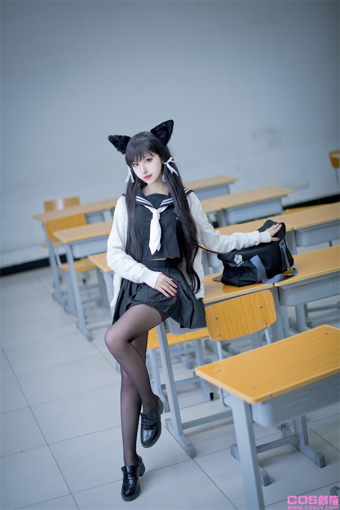 人气动漫Coser@Shika小鹿鹿 爱宕制服【50P/309MB】(图3)