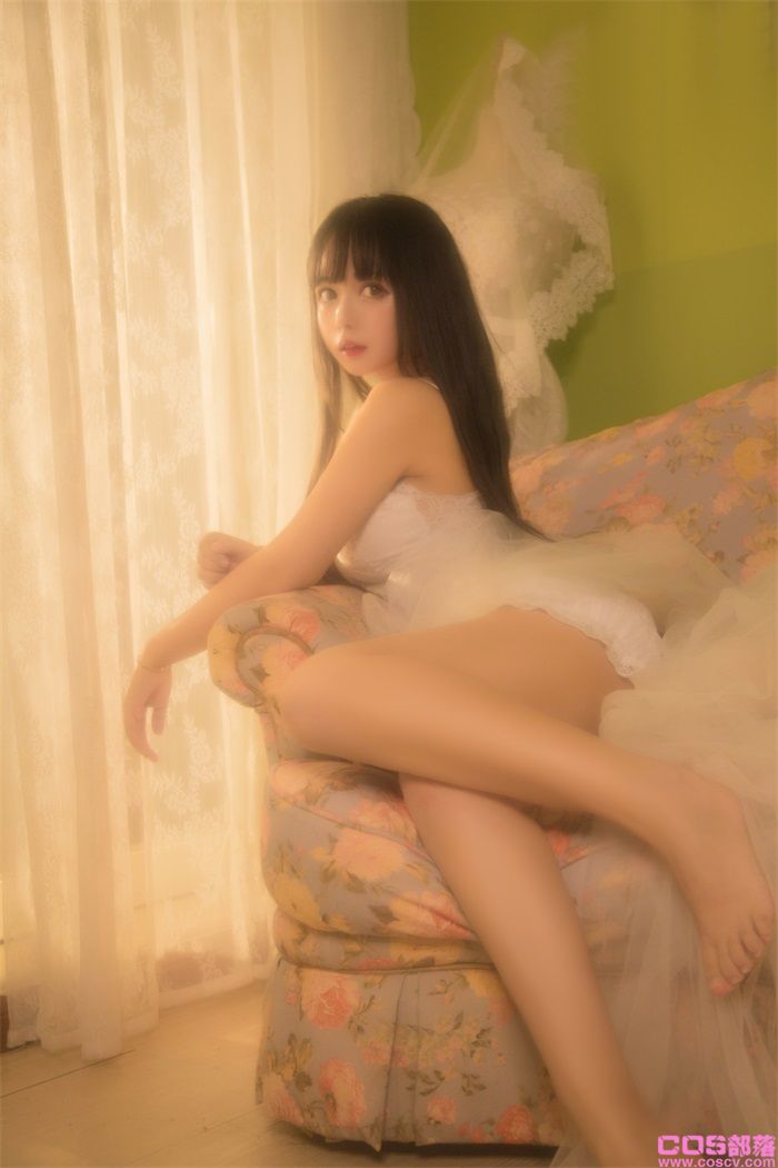 知名动漫博主@黑猫猫OvO -少女写真【26P/229MB】(图4)