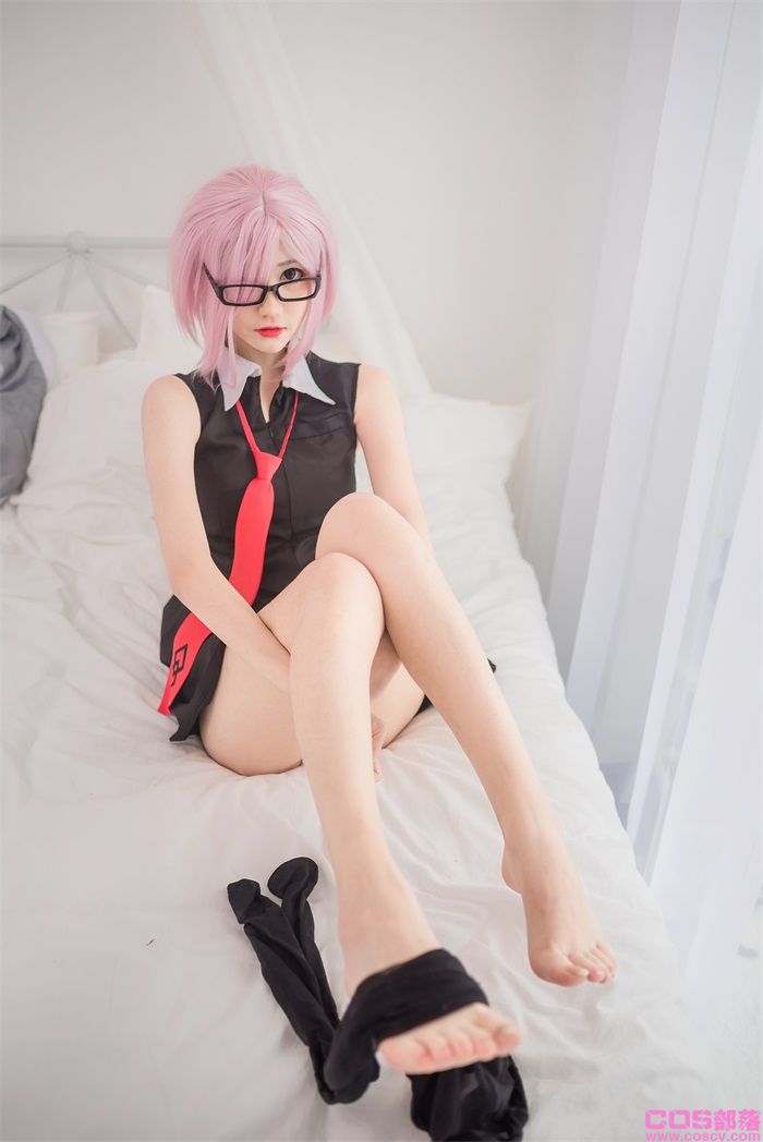 微博红人动漫Coser@南桃Momoko 玛修制服【29P/34.3MB】(图4)
