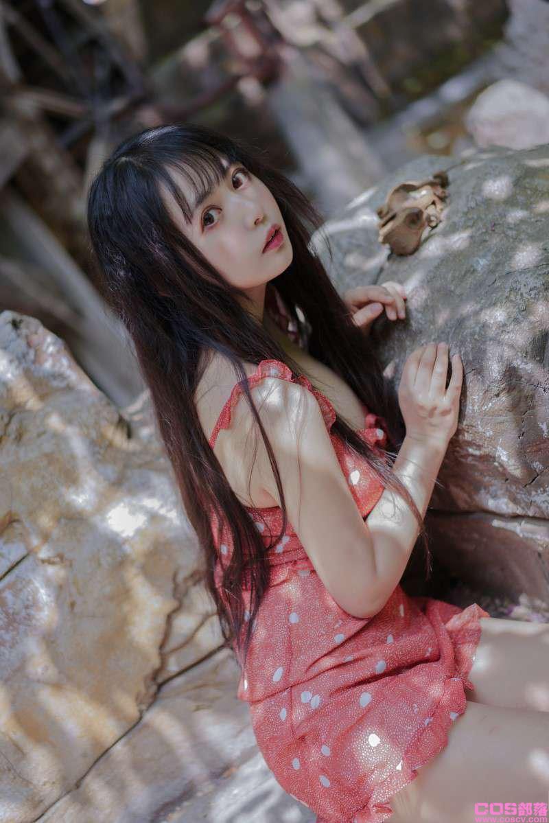 知名动漫博主@黑猫猫OvO 草莓【32P/559MB】(图2)