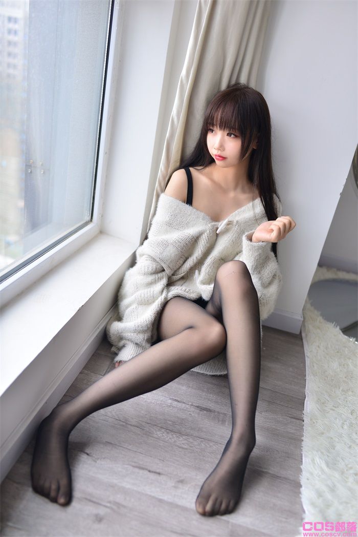 网紅Cos小姐姐@雪琪 – 毛衣少女【34P/53MB】(图2)