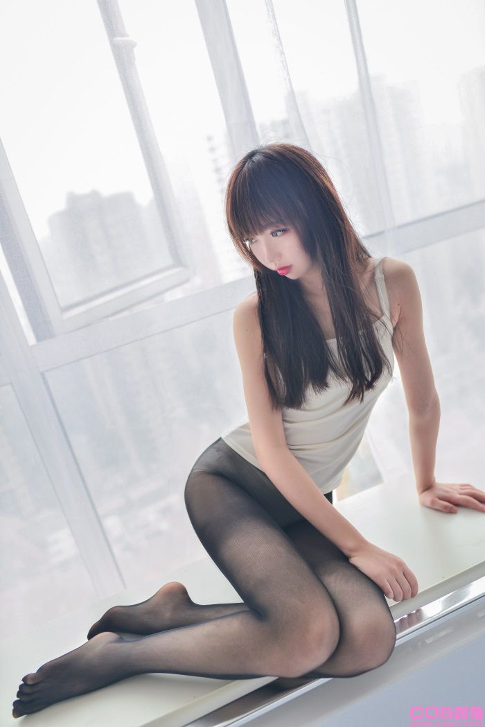 网紅Coser@雪琪SAMA - 白色纯棉吊带【30P/361MB】(图3)