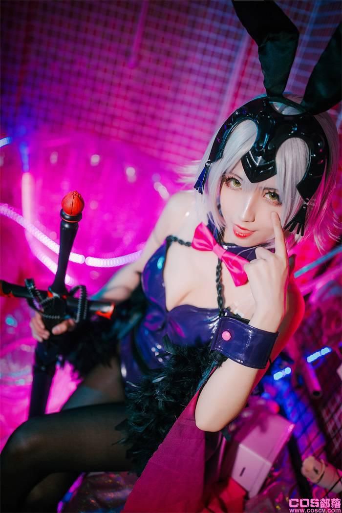 知名动漫Coser@rioko凉凉子 兔女郎【13P/154MB】(图3)